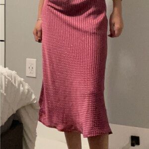 Leith Textured Pink Midi Skirt